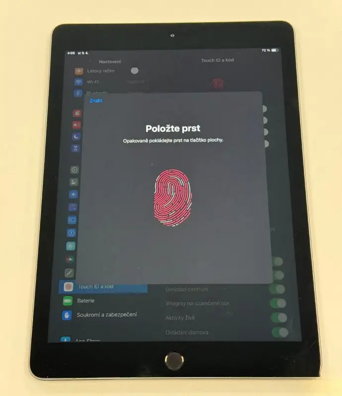 iPad 6 128GB Vesmírně šedá